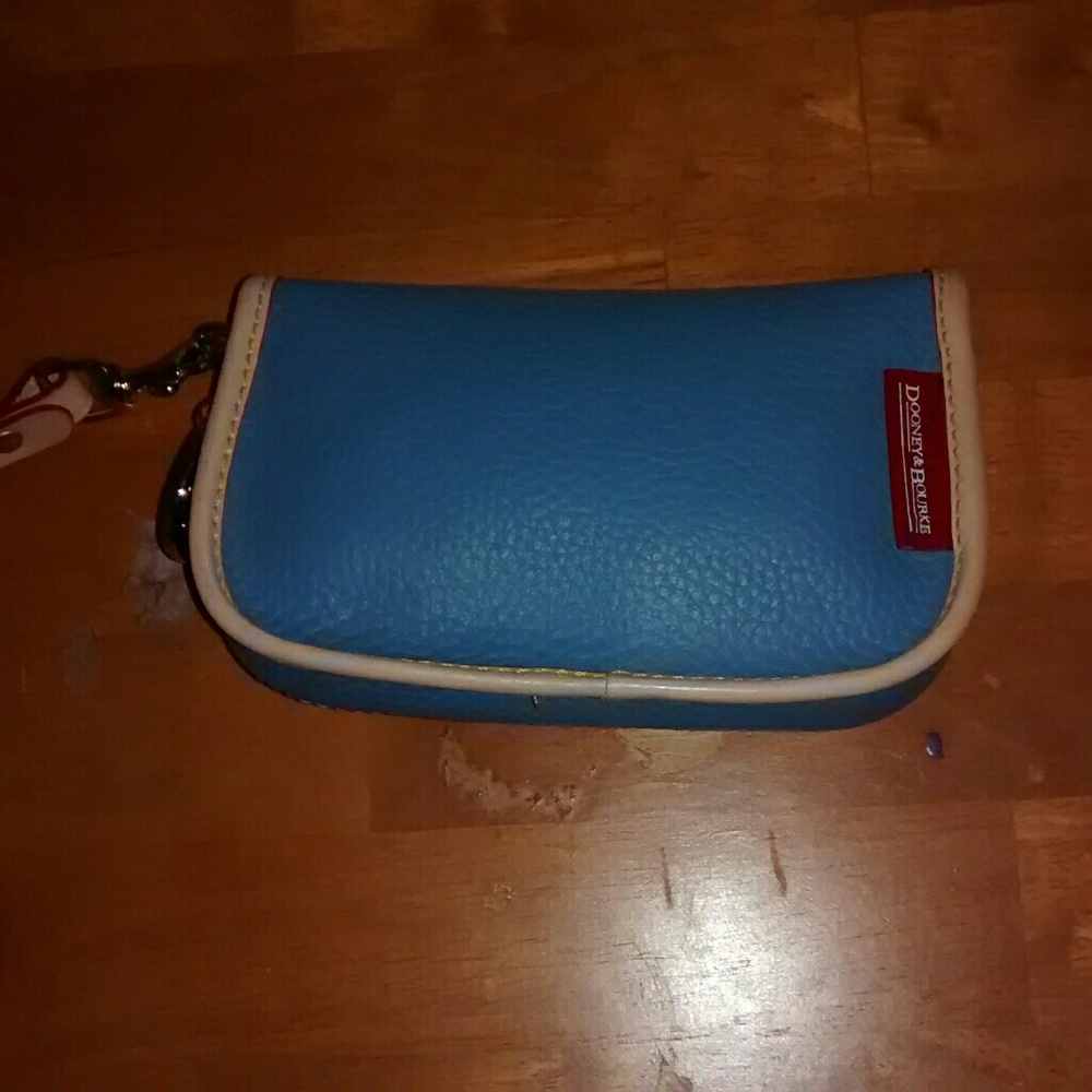 Vintage 00's Dooney & Bourke Leather Wristlet-Never Used - Picture 6 of 7